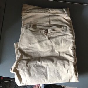 American eagle extreme flex khaki pants